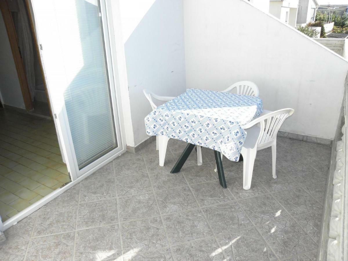 Apartments Fabijan - 50M From Sea Povljana Exterior foto
